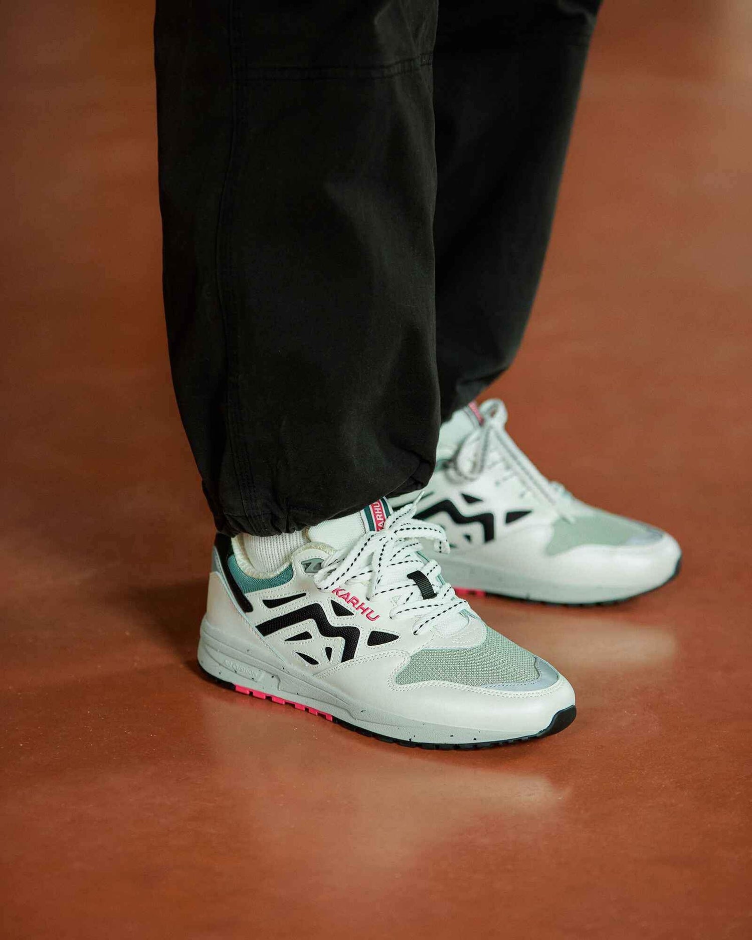 Karhu Legacy 96 - Bright White / Jet Black F806085 | Lifestyle sneaker