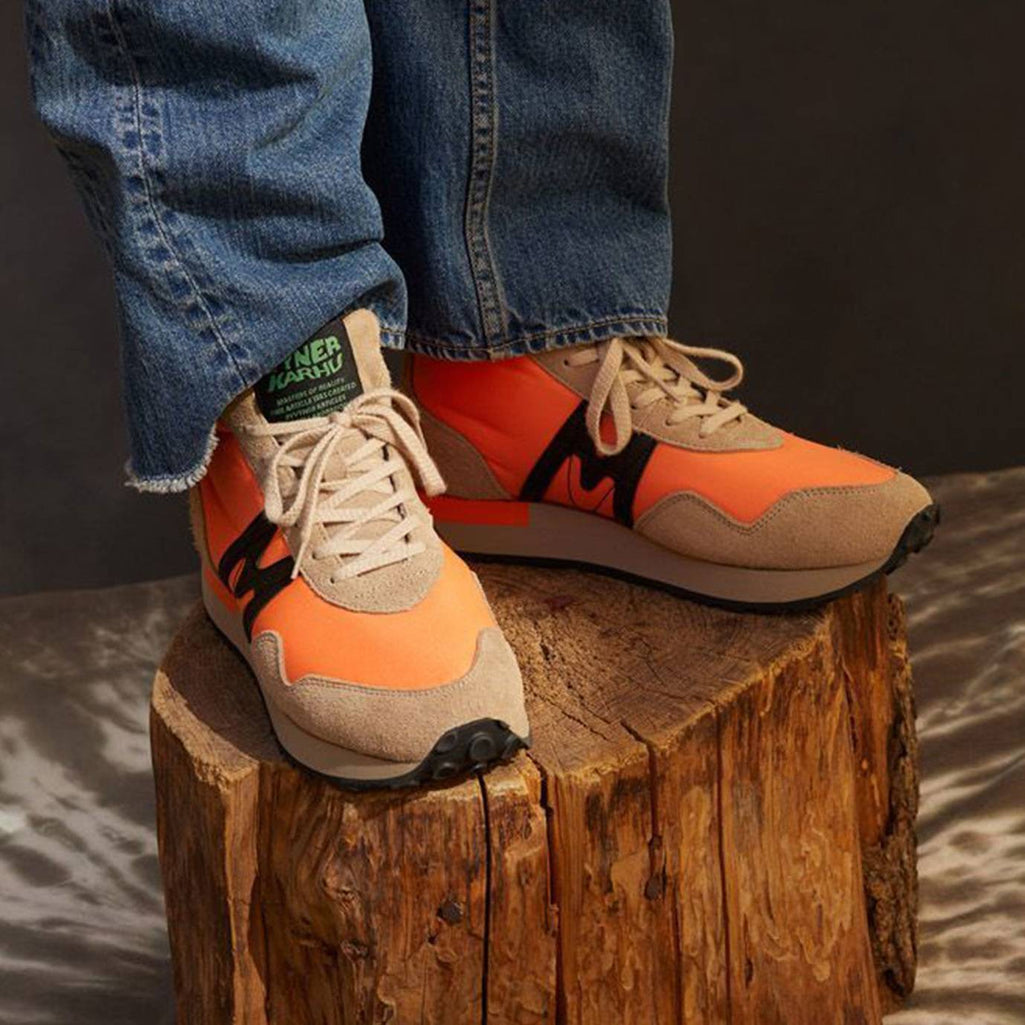 KARHU-KARHU-X-VYNER-ARTICLES-MRUNNER-SMOKE-GRAY-NECTARINE-F810001