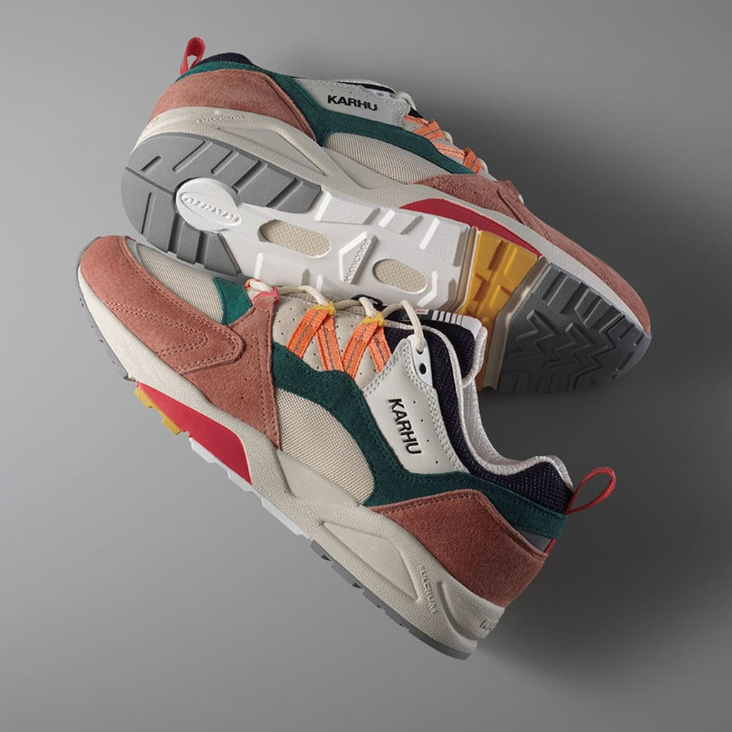 KARHU-fusion-2-0-cork-tangerine-F804168_mood