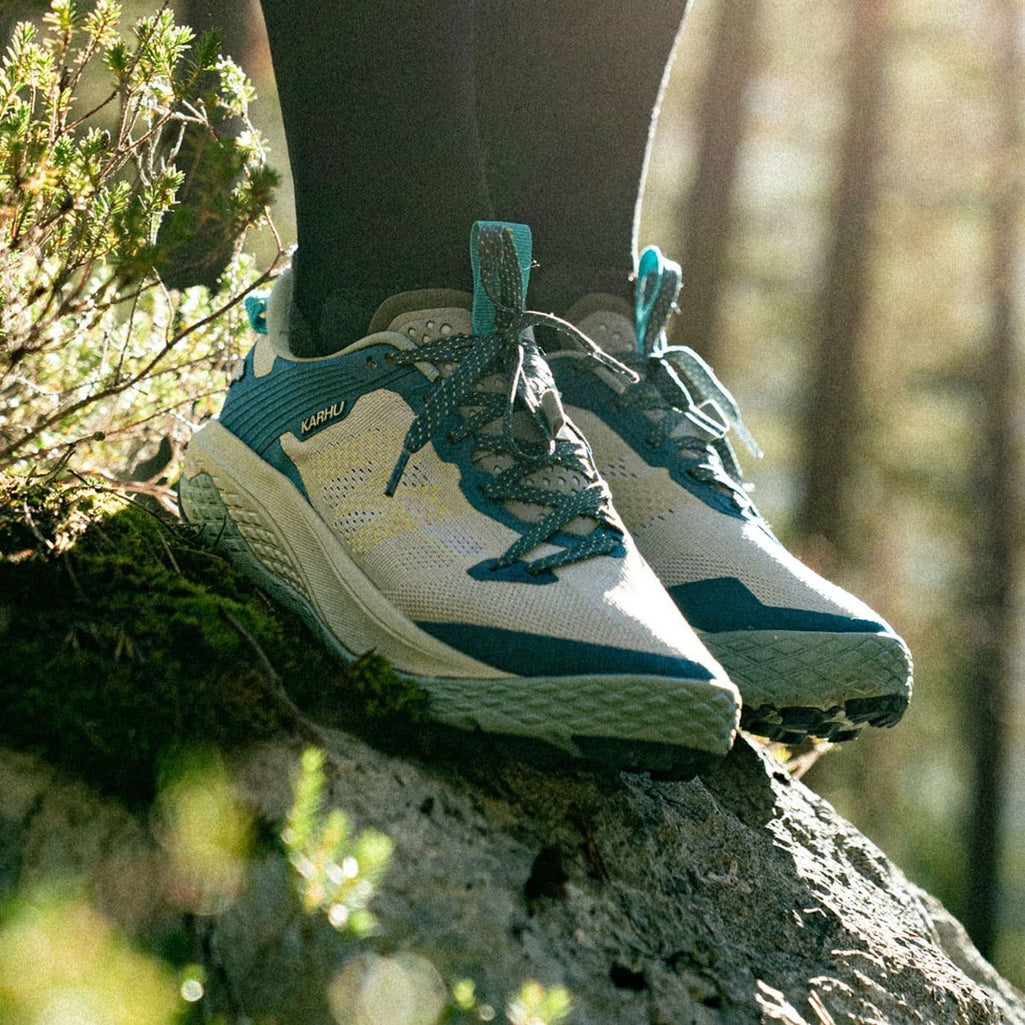 karhu-ikoni-trail-1-0-glacier-grey-midnight_mood